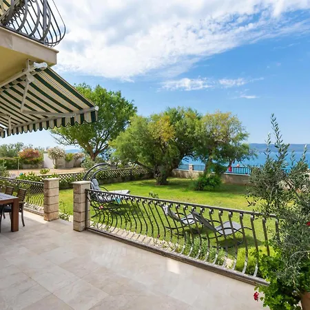 Pet Friendly In With House Sea View